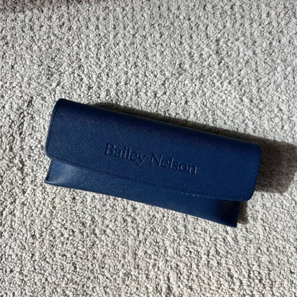 Bailey Nelson Markova Sunglasses Rose Crystal - Picture 4 of 4